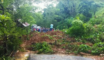 Siguen inundaciones en Puerto Plata; derrumbe en carretera Los Quemados