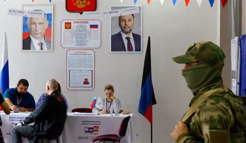 Zelensky sanciona a 44 personas por las elecciones en territorios ocupados y pide más presión sobre Moscú