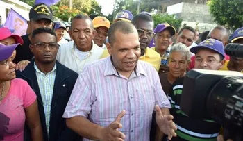 Diputado Carlos Guzmán pide sacar tigueraje de ayuntamiento