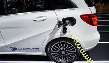 5 cosas que debes saber antes de comprar un auto eléctrico