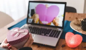 Cuatro planes para una buena cita digital en San Valentín