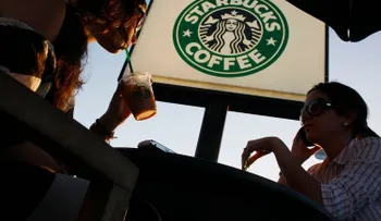 Starbucks donará el 100% de la comida que no venda en Estados Unidos
