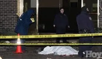 Mujer cae desde piso 17 y muere en Nueva York