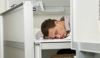 Por qué tomar una siesta en la oficina te hace más productivo
