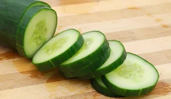 El pepino es bueno para la resaca, ayuda a perder peso y mejora la digestión. NO DEBES FALTAR EN TU HOGAR