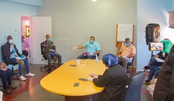 Carlos Guzmán encabeza reunión con autoridades que trabajan en la prevención y control del coronavirus en SDN 