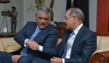 Se unen en histórico acuerdo, partidos fundados por Bosch: PLD-PRD; Danilo y Miguel se dieron apretón de manos