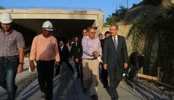 Presidente Medina recorre Línea 2B del Metro; supervisa avances