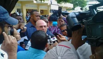 Hipólito vota y dice que ganará Convención