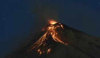 Se complica búsqueda de erupción de volcán de Fuego en Guatemala, 69 muertos y miles de evacuados
