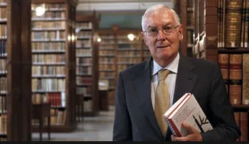 La Real Academia Española elimina letras "ch" y "ll" y le cambia el nombre a otras