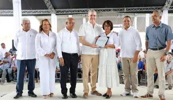 Gobierno de Luis Abinader ha entregado 46,798 títulos de propiedad a familias pobres del país