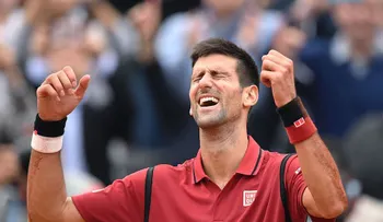 El tenista serbio Novak Djokovic gana por primera vez el Roland Garros