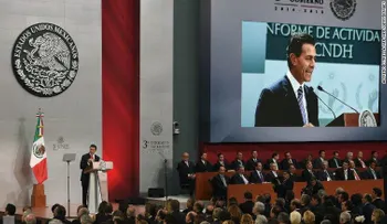 Usuarios en Twitter critican el #TercerInforme de Peña Nieto