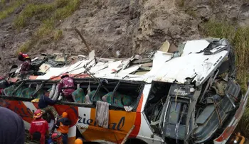 10 muertos y 18 heridos en accidente de autobús en Ecuador