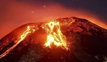 Miles de evacuados tras violenta erupción de volcán chileno  