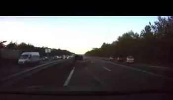 Un piloto automático de Tesla predice y evita un accidente de tráfico