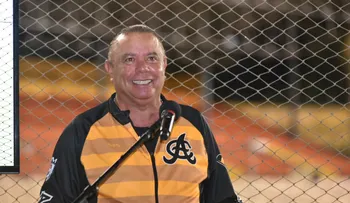 Fermín realiza variaciones en rotación abridora; Joe Van Meter lanzará hoy contra las Estrellas