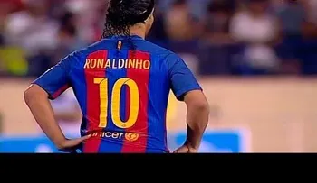 La magia de Ronaldinho vuelve a brillar con pases y controles de lujo