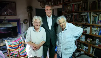 Abinader concluye estadía en Uruguay con visita a Pepe Mujica