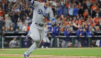 Los Dodgers derrotan 6-2 a Houston y empatan la Serie Mundial 