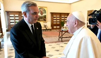 Abinader asistirá junto con su esposa Raquel a la misa funeral del papa Francisco
