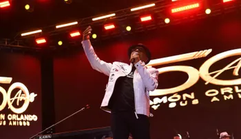 Ramón Orlando celebra 50 años de trayectoria con multitudinario concierto en el Estadio Olímpico