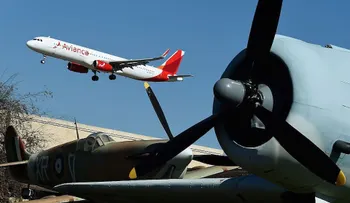 Avianca suspende vuelos desde y hacia Venezuela