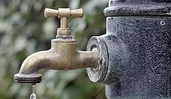 Amas de casas se lanzan a las calles para exigir agua potable