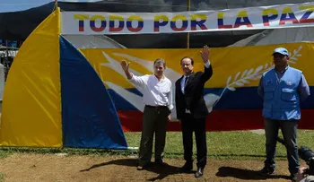 Francia dona 20 bibliotecas móviles para la paz en Colombia