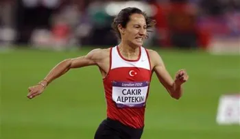 Campeona olímpica Asli Alptekin pierde título de 1.500 metros por dopaje 