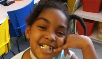 Muere niña que aceptó de su primo un reto viral visto en YouTube