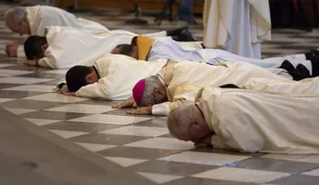 Un obispo exige a sacerdotes y catequistas el certificado antipederastia