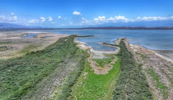 INDRHI acompaña descenso a laguna Rincón para evaluar sequía