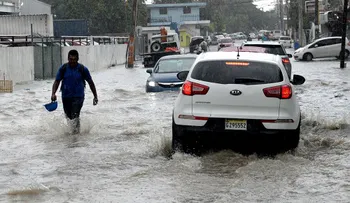 Se mantiene una vaguada sobre el territorio nacional; seis provincias en alertas