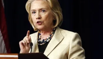 Hillary defiende el fin del embargo en Cuba ante exilio y republicanos  