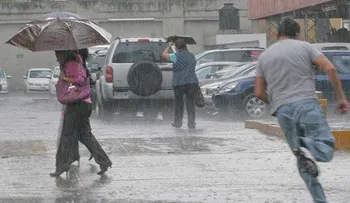 Lluvias afectarán país próximas 48 horas por onda tropical y vaguada; alerta para ocho provincias y el DN 