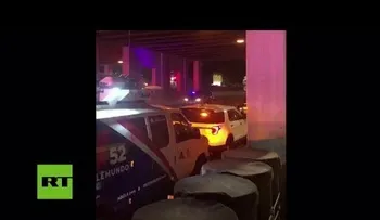 Otro video sobre el ataque en un bar de California