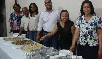 Fundación Temístocles Metz realiza tradicional cena navideña en Pueblo Nuevo