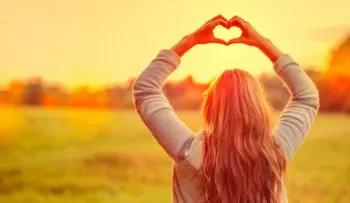 Haz estas 3 cosas y evitarás que los celos arruinen el amor