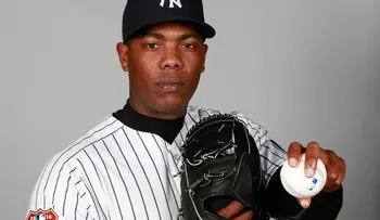  Aroldis Chapman firma con los Yanquis por US$86 millones y cinco años