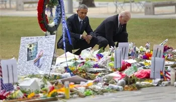 Obama consuela a familias en Orlando y pide control de armas