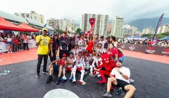 Diablos dela Bastidas se coronan bicampeones de Pelotica de Goma Vacílate Esto