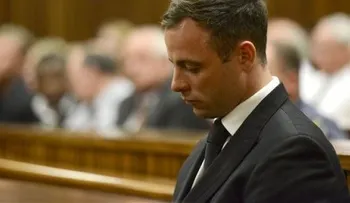 Pistorius sale de cárcel y queda bajo arresto domiciliario