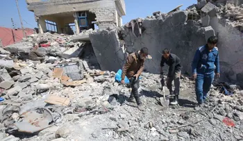 Recuperan 112 cuerpos del lugar del bombardeo en Mosul