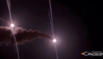 Irán lanza ofensiva con misiles y drones contra objetivos estadounidenses en Medio Oriente tras nuevos bombardeos