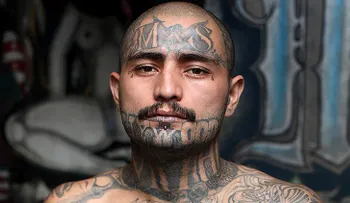 Fotos desde la prisión más temida de El Salvador, donde los guardias no se atreven a entrar