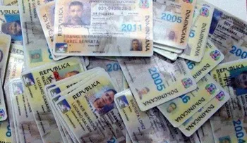 Video: denuncian mafia en entrega nueva Cédula de Identidad y Electoral