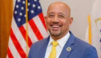 Corte de Boston libera al alcalde de Lawrence, Brian De Peña, tras arresto por fraude