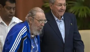 Reeligen a Raúl Castro frente a poderoso Partido Comunista